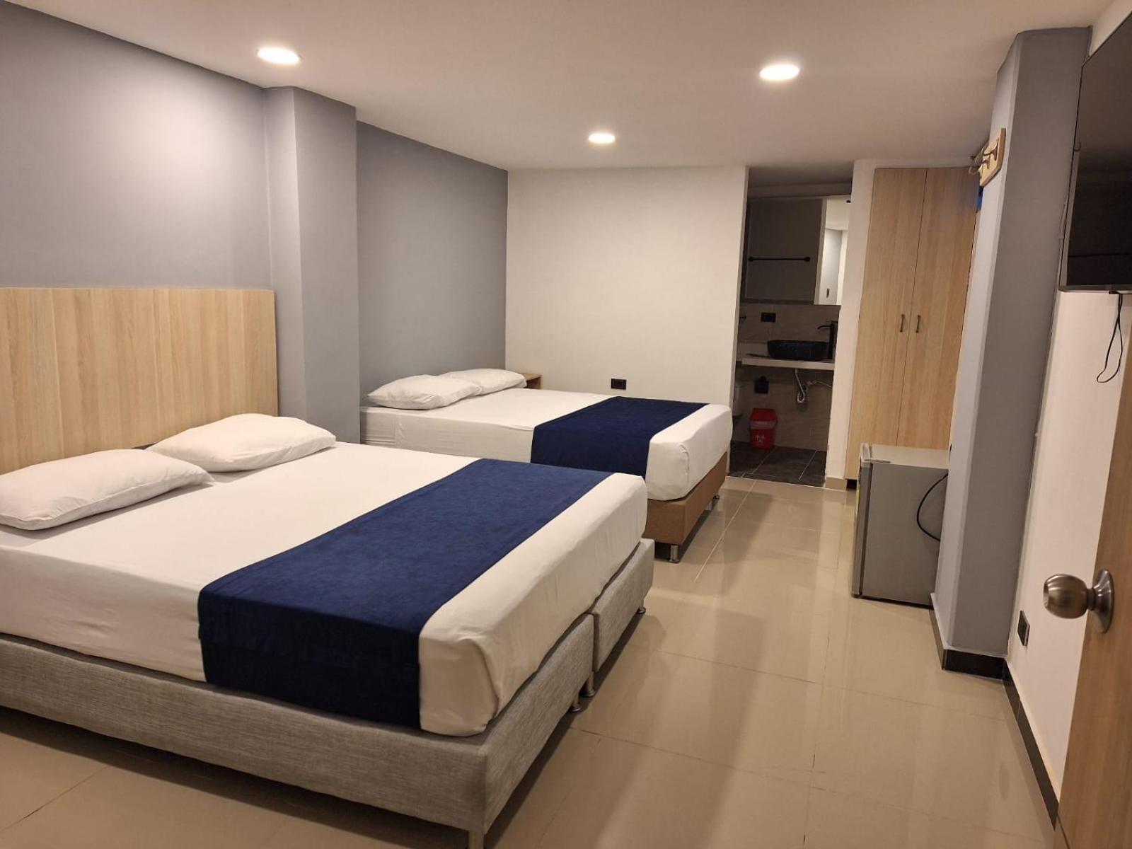 מדיין Hotel Suramericana מראה חיצוני תמונה