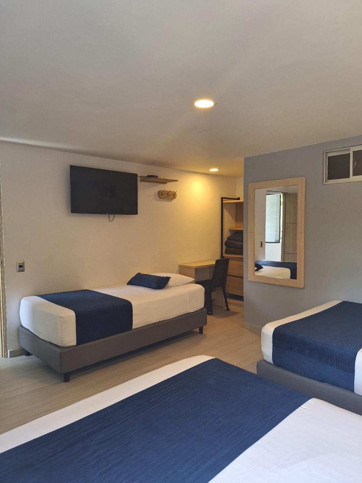 מדיין Hotel Suramericana מראה חיצוני תמונה