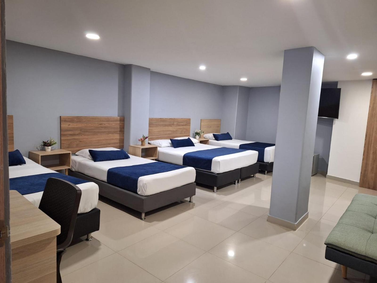 מדיין Hotel Suramericana מראה חיצוני תמונה