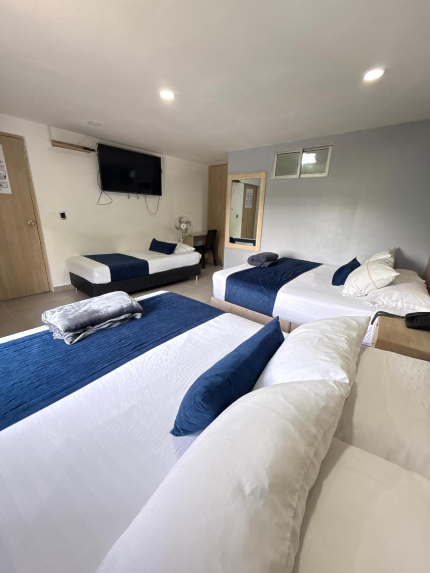 מדיין Hotel Suramericana מראה חיצוני תמונה